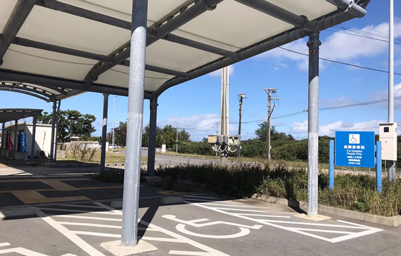身障者専用駐車場